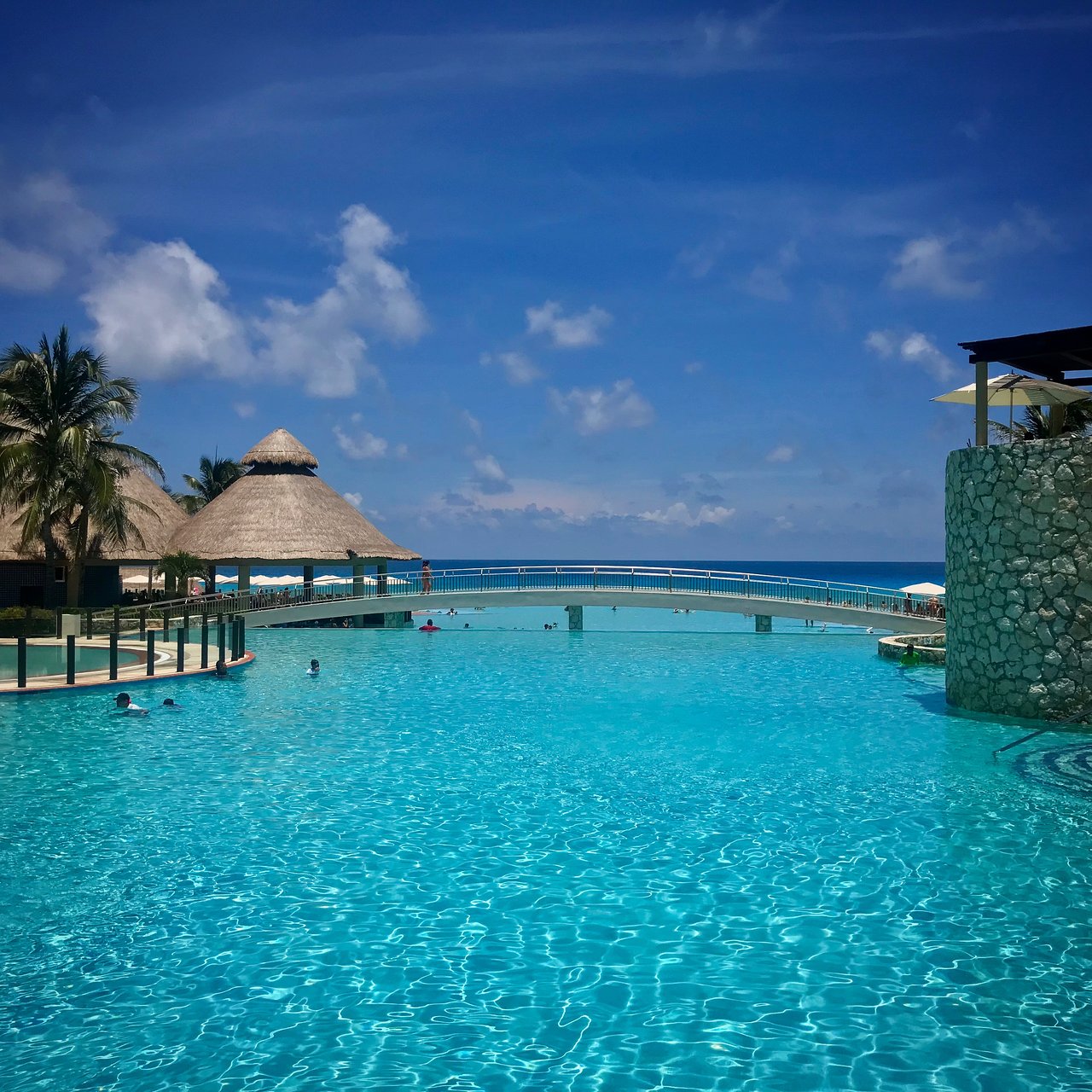 Westin Lagunamar Ocean Resort Pool Area