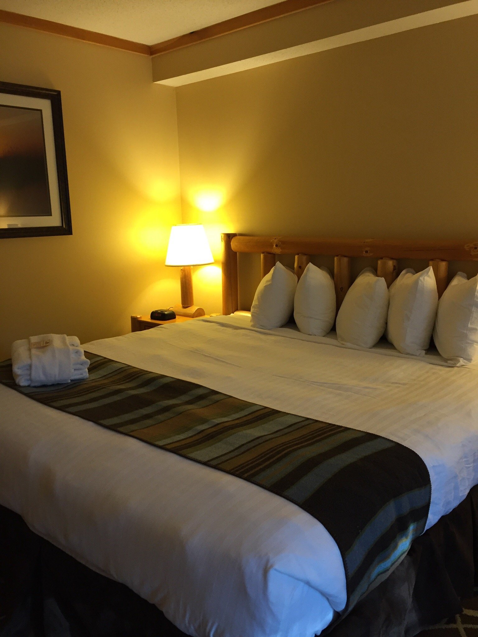 White Birch at Breezy Point Resort Single Bed