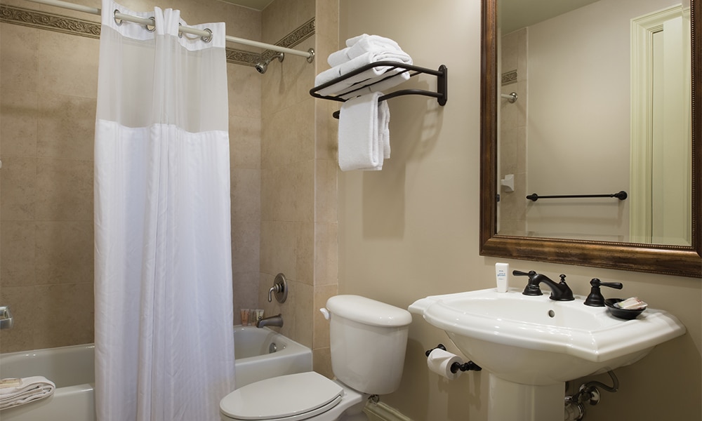 Wyndham La Cascada 1 Bedroom Deluxe Bathroom Area