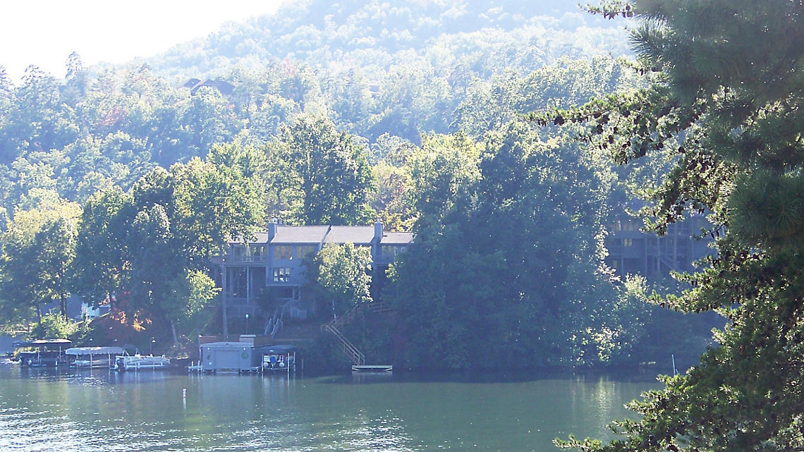 Foxrun Townhouses Lake View