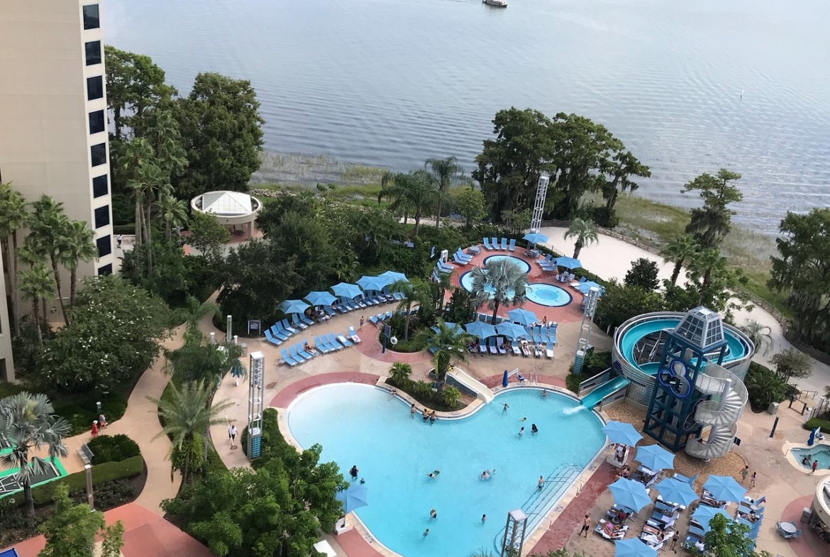 Disney’s Bay Lake Tower At The Contemporary Balcony