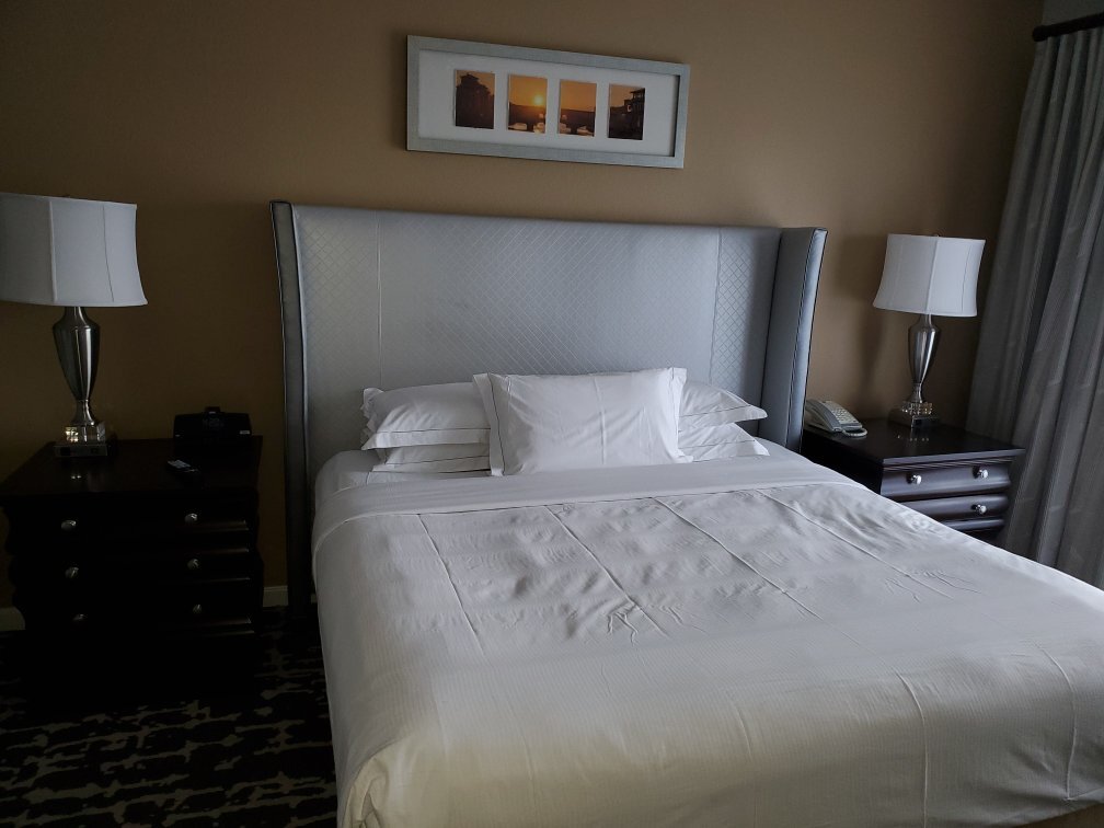 Hilton Grand Vacations at Tuscany Village Bed