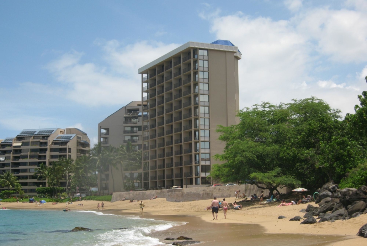 Kahana Beach Resort Exterior