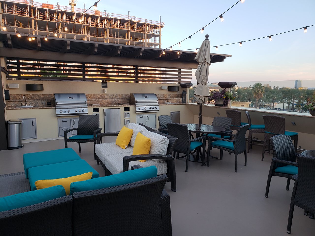 Peacock Suites Outdoor Rooftop Deck