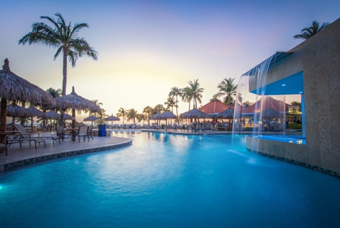 Playa Linda Beach Resort Pool