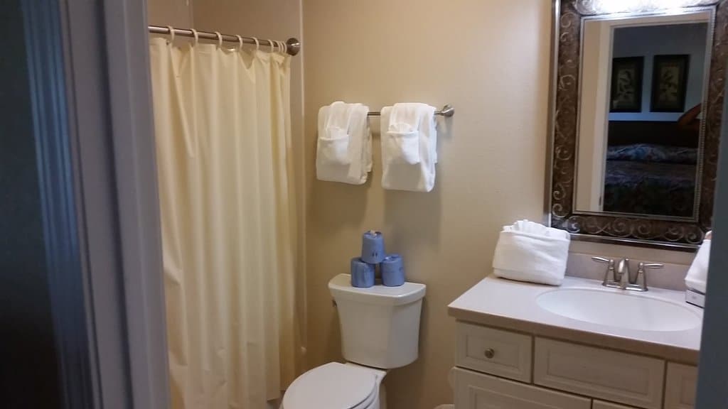 Coral Reef Resort Bathroom