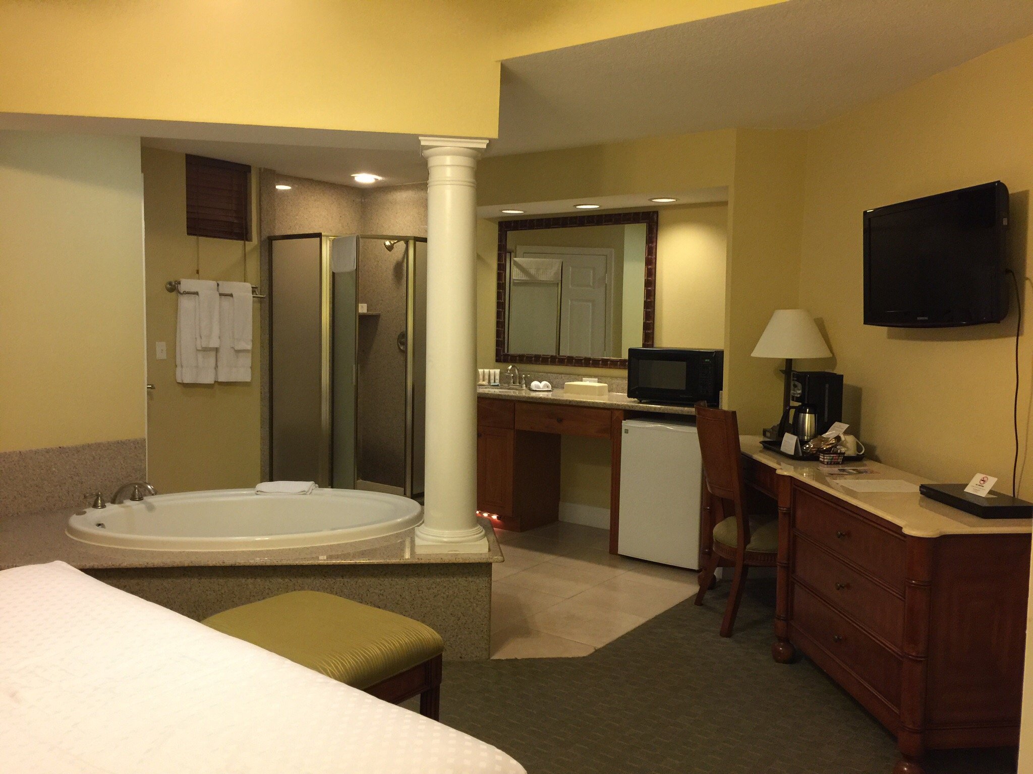 Cypress Pointe Resort Room