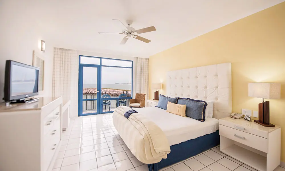 El Cid Marina Beach Hotel and Yacht Club Bed