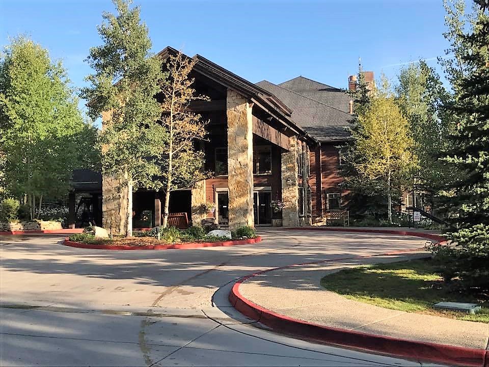 Grand Timber Lodge Exterior