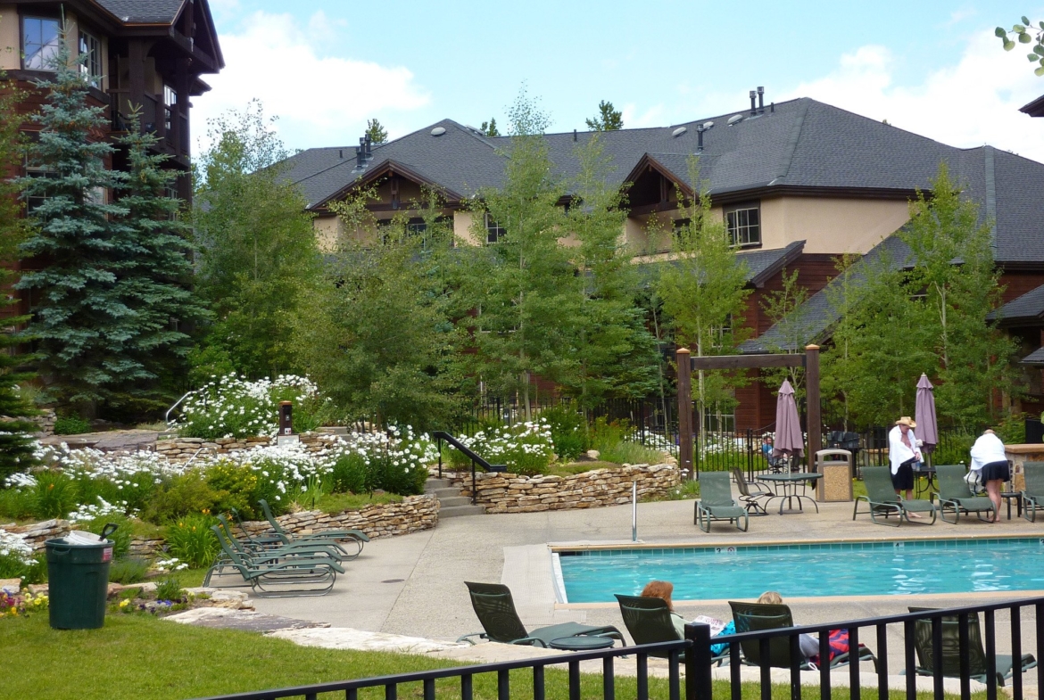 Grand Timber Lodge Pool in Early October