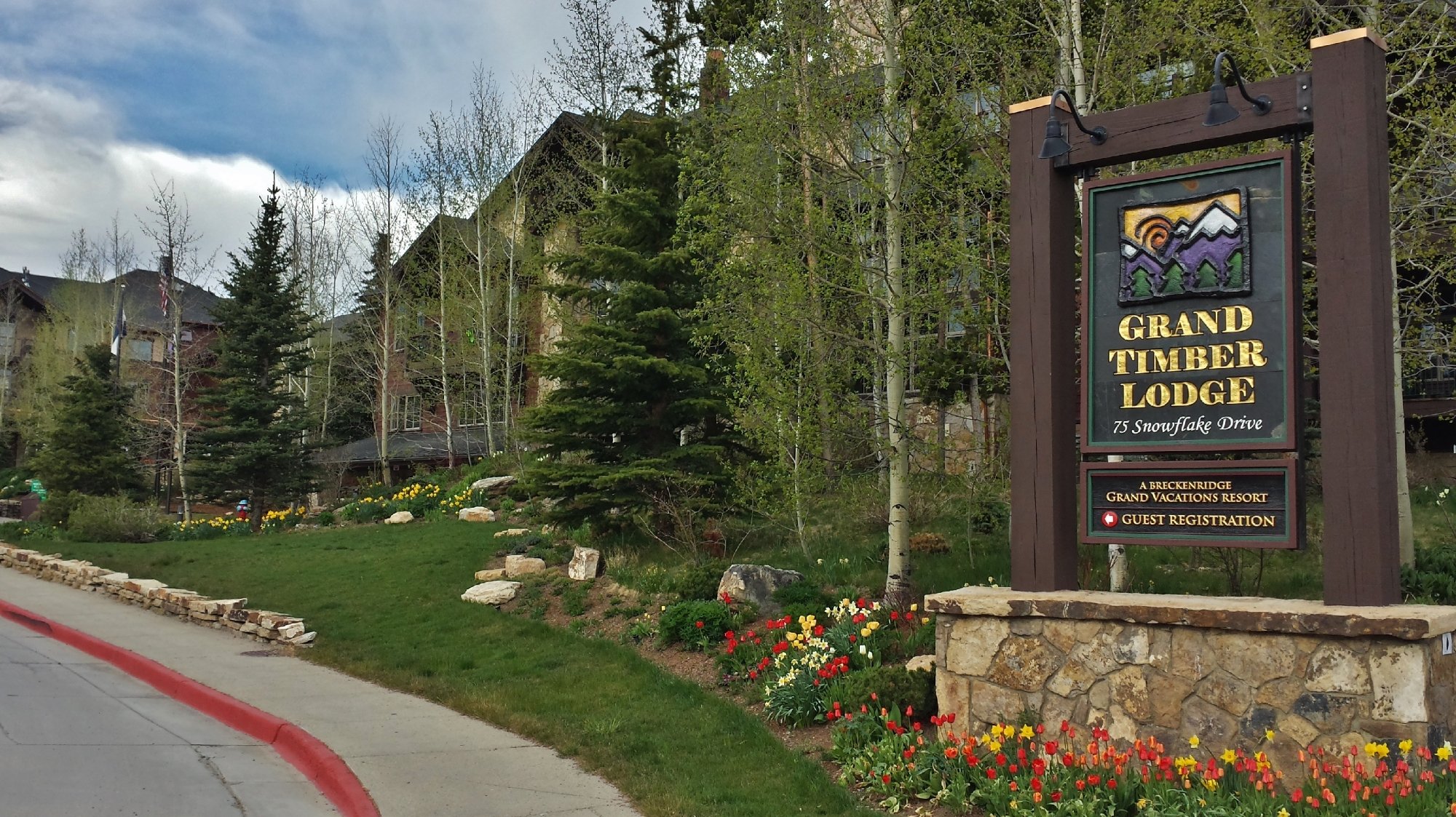 Grand Timber Lodge Sign