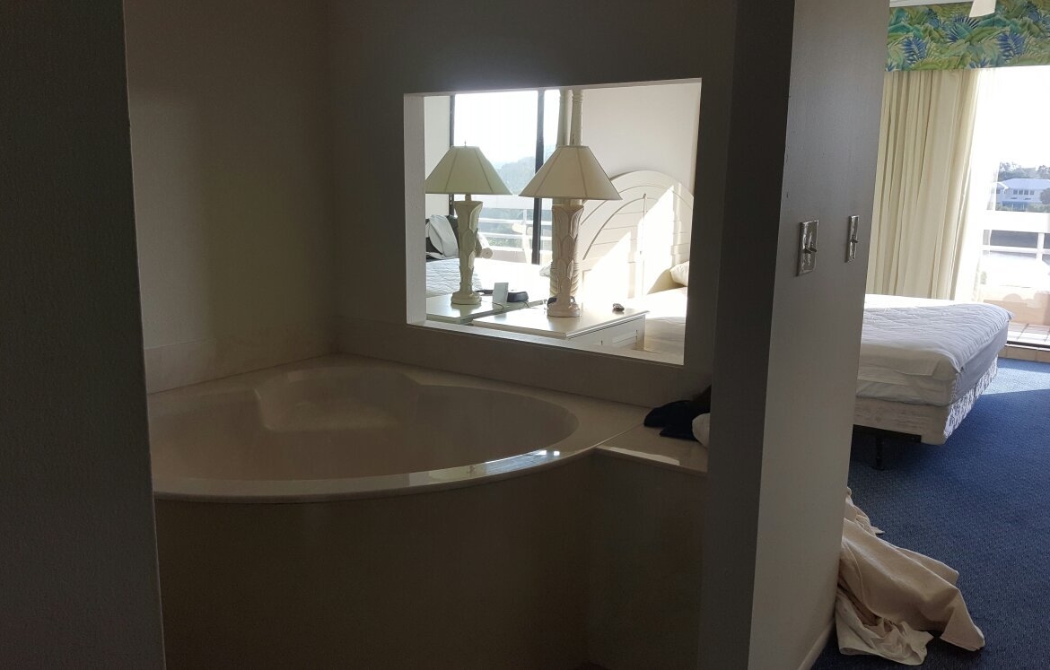 Longboat Bay Club Tub