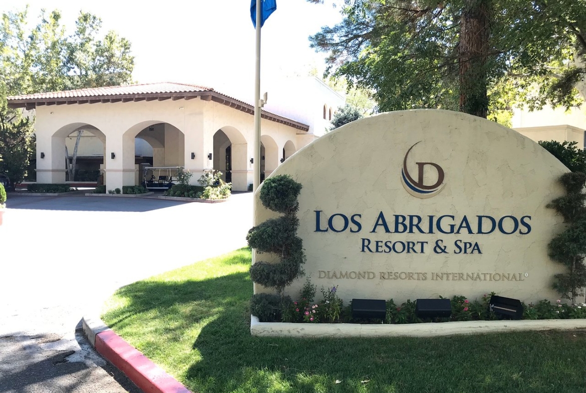 Los Abrigados Resort and Spa Entrance Sign