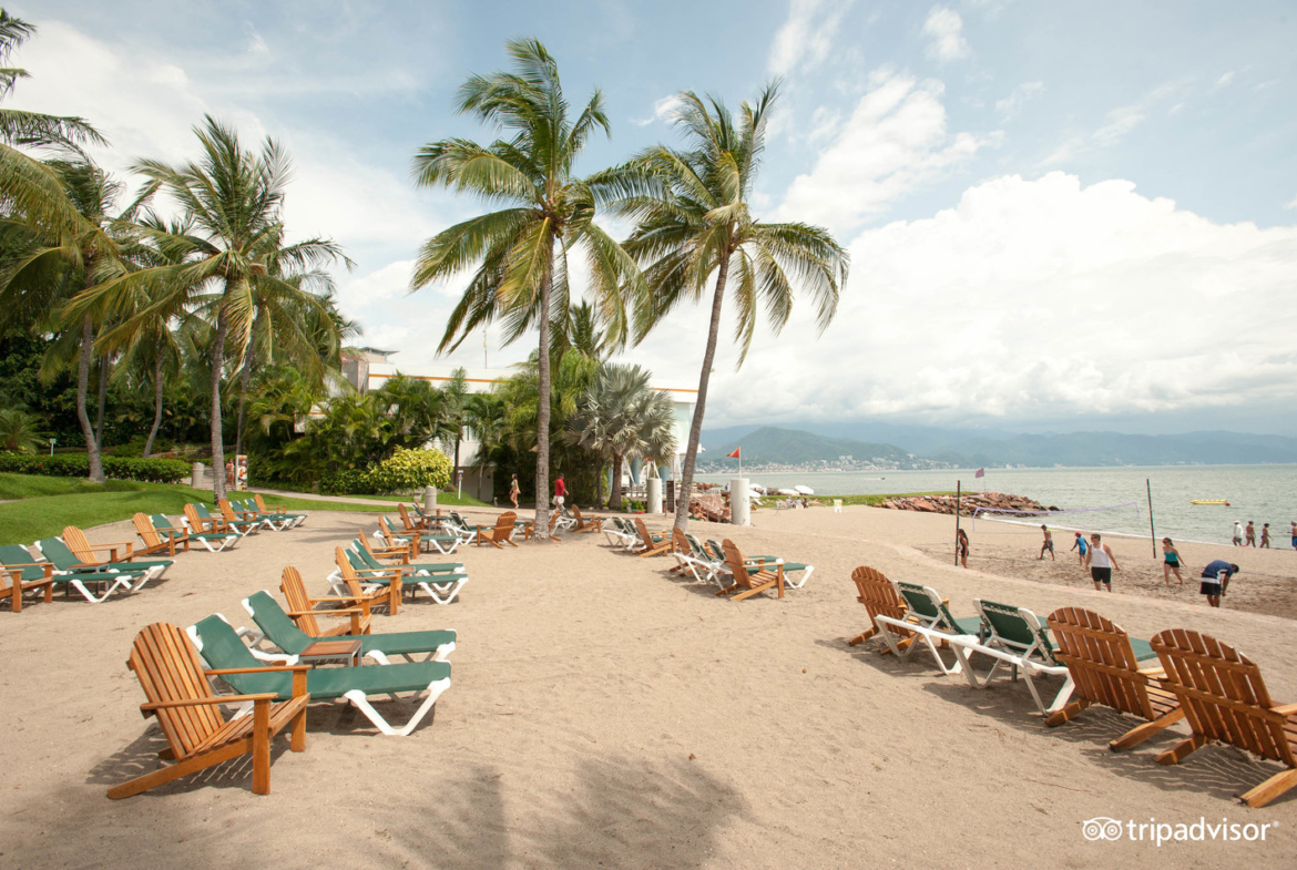 Mayan Palace Puerto Vallarta Beach Lounge