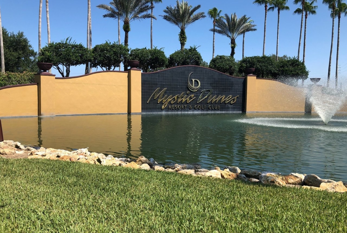 Mystic Dunes Resort and Golf Club Sign