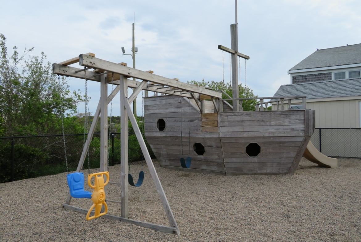 Pier 7 Condominiums Playground