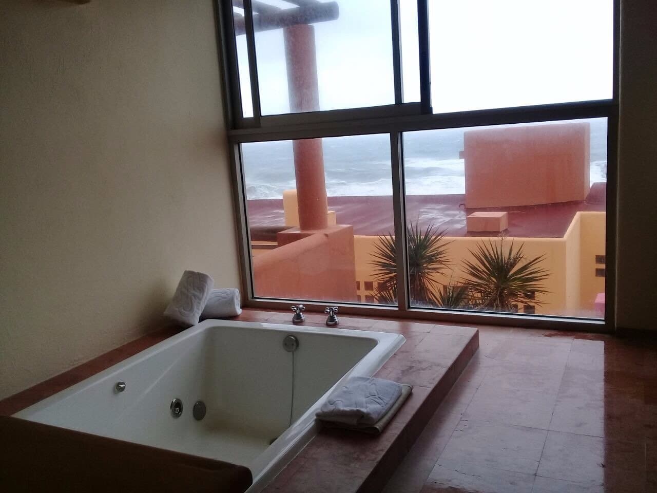 Raintrees Club Regina Los Cabos Bath tub