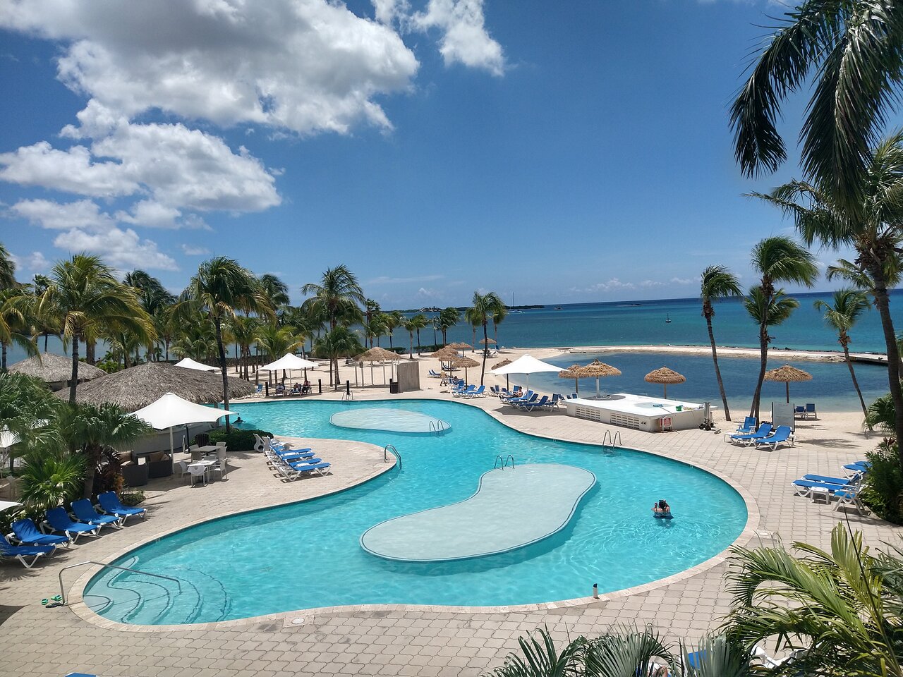 Renaissance Aruba Resort and Casino Pool