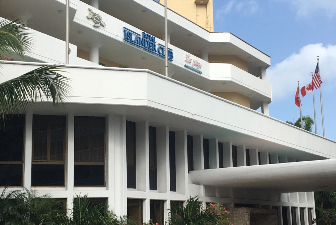 Royal Islander Club La Terrasse Resort Entrance