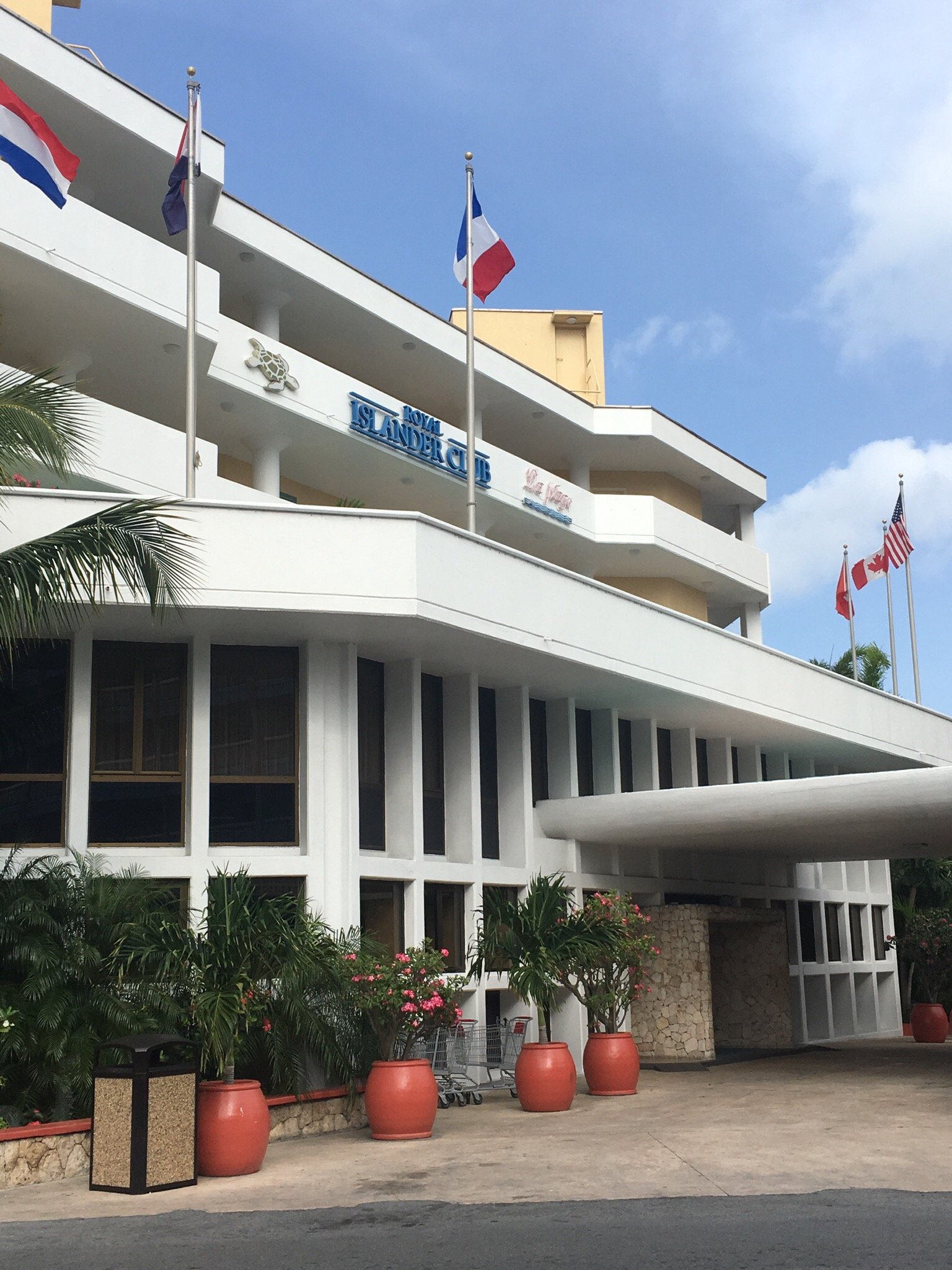 Royal Islander Club La Terrasse Resort Entrance