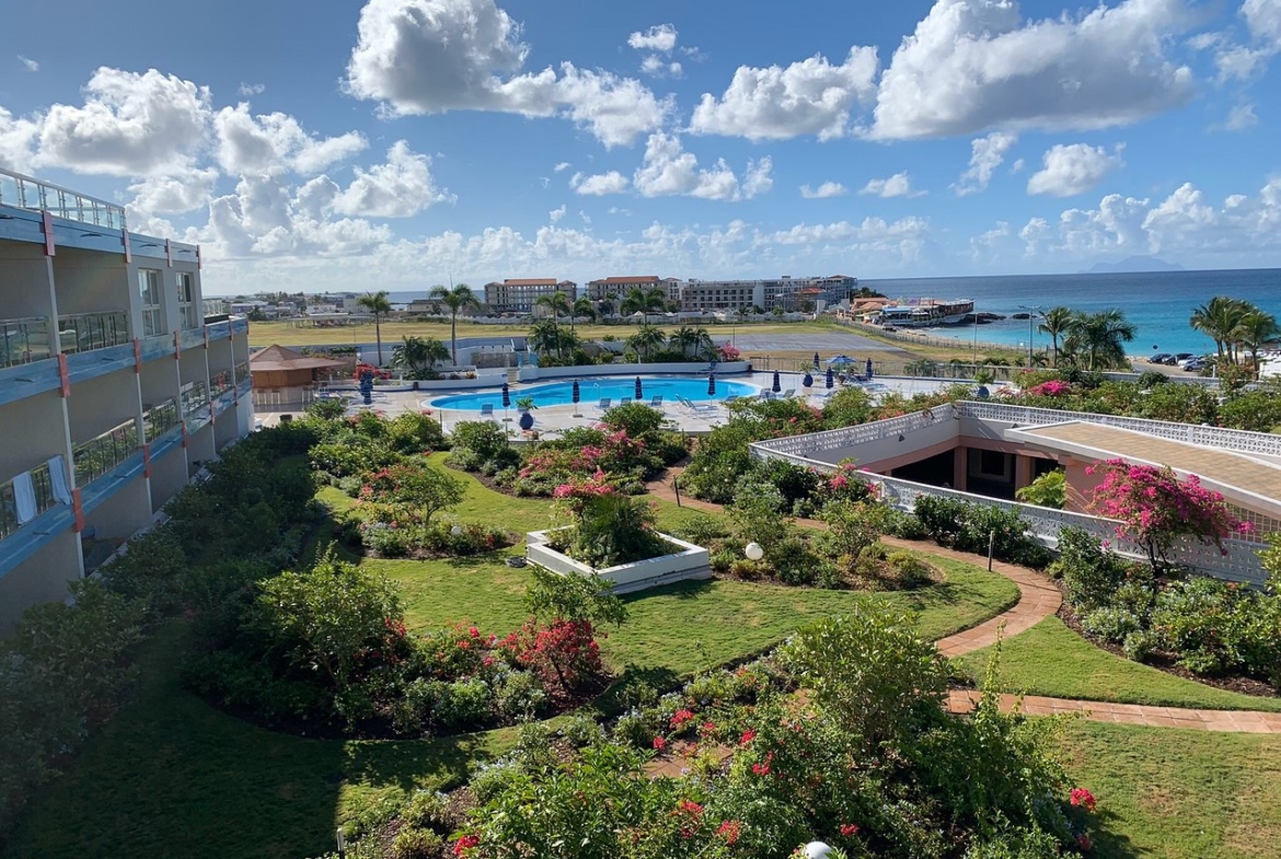 Royal Islander Club La Terrasse Resort Exterior