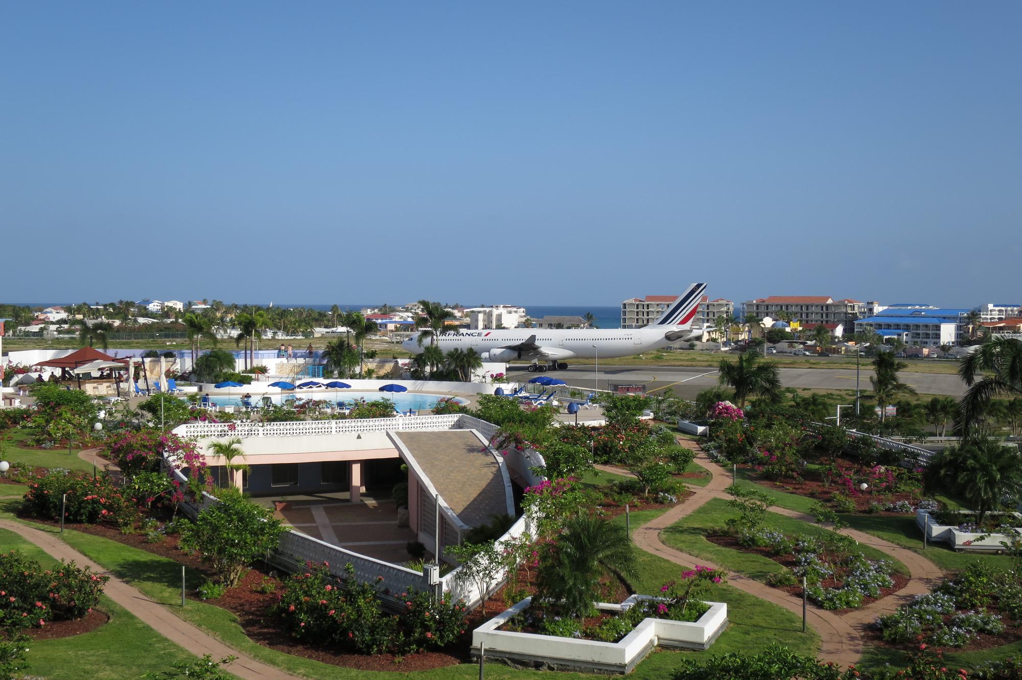 Royal Islander Club La Terrasse Resort Jet Landing