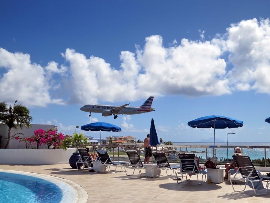 Royal Islander Club La Terrasse Resort Pool Lounge