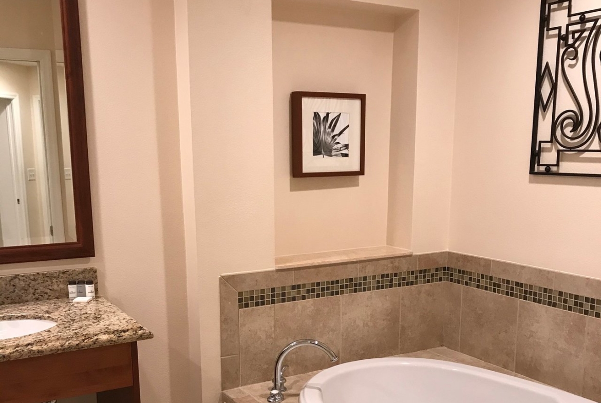 Sheraton Vistana Villages Bath Tub