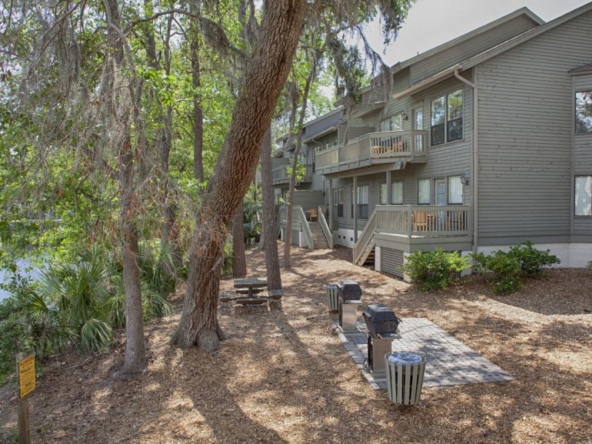 Spinnaker Egret Point Building View