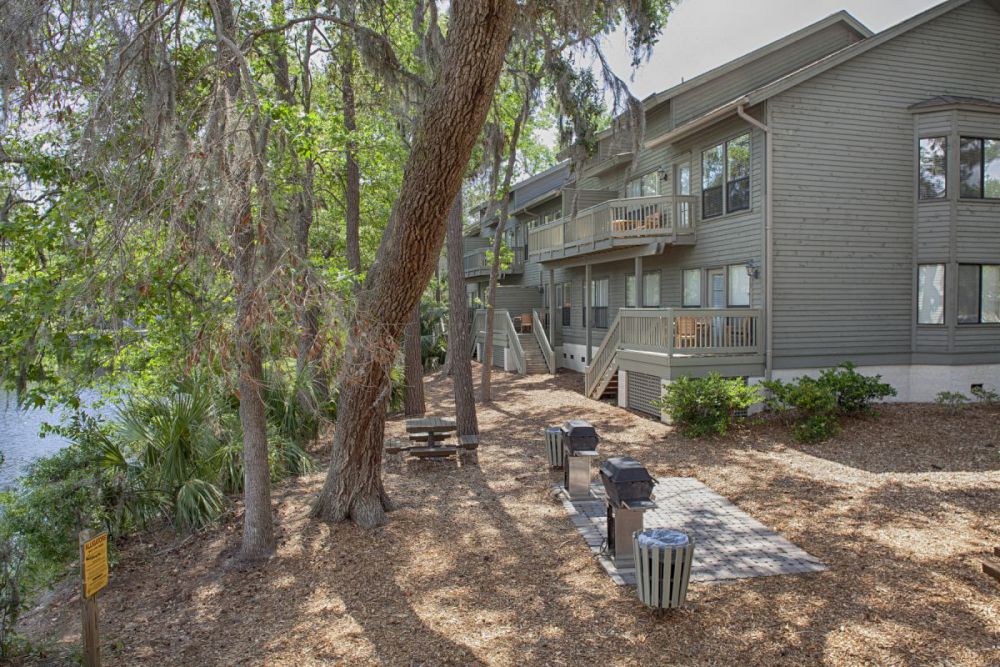 Spinnaker Egret Point Building View