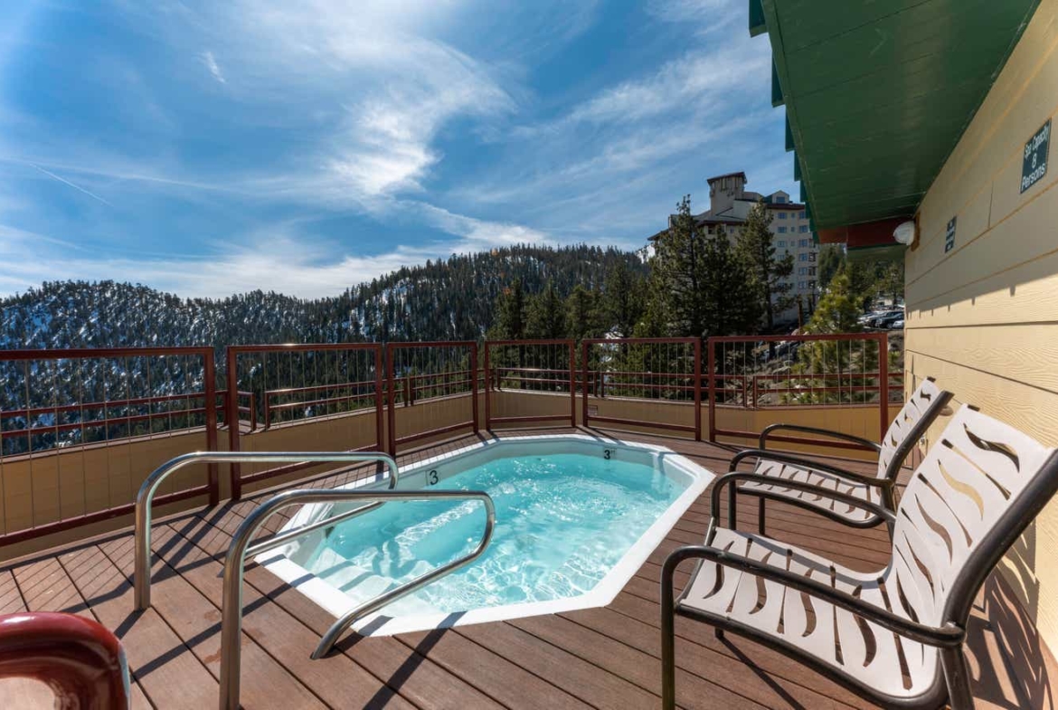 Tahoe Ridge Resort Pool