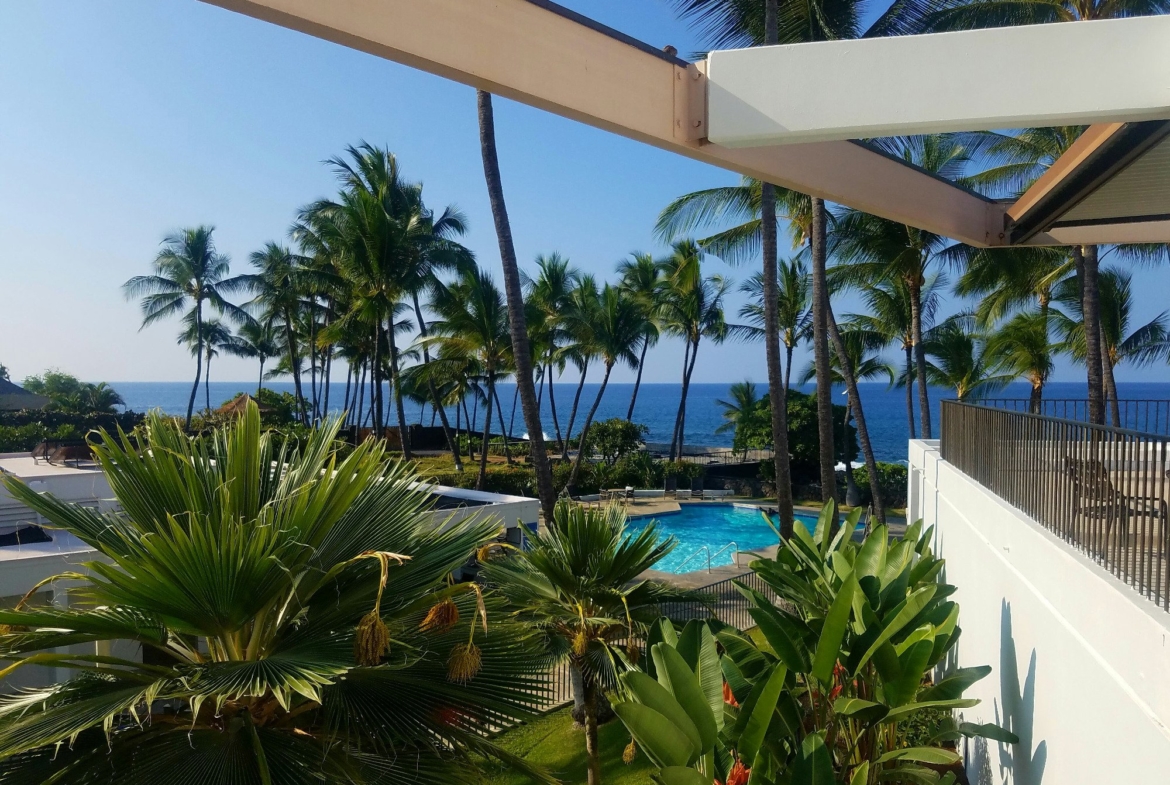 Outrigger Royal Sea Cliff balcony