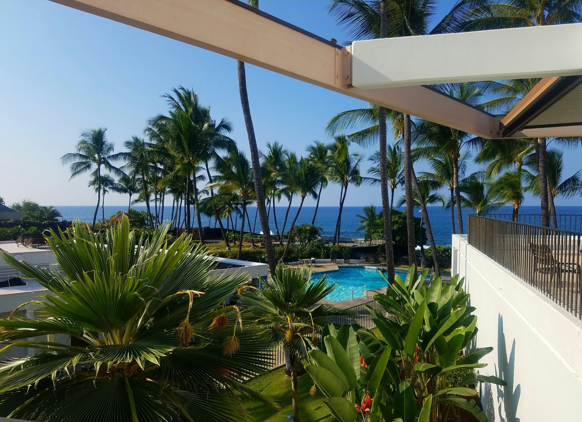 Outrigger Royal Sea Cliff balcony