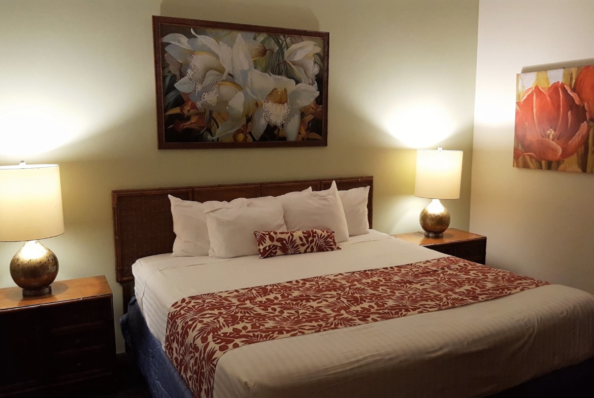 Outrigger Royal Sea Cliff bedroom