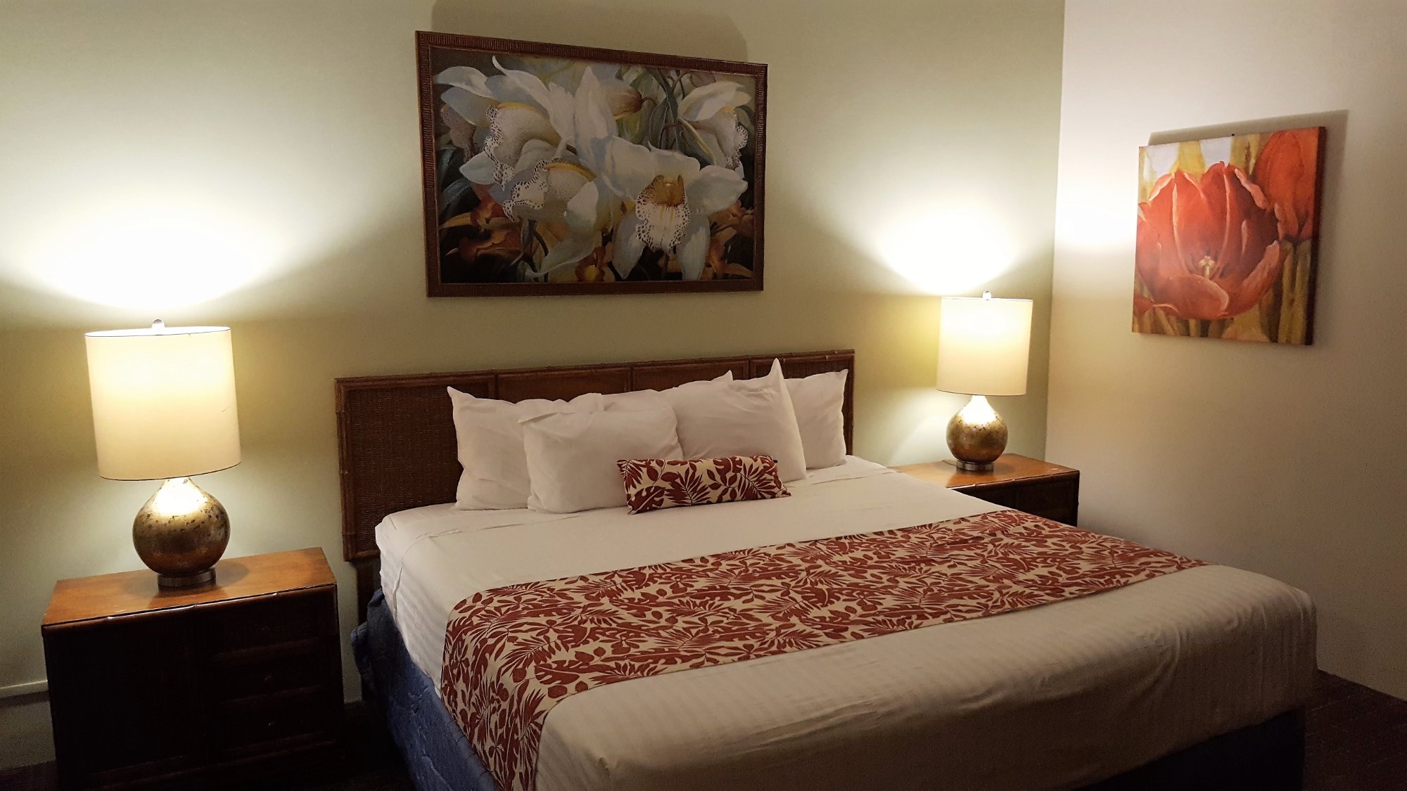 Outrigger Royal Sea Cliff bedroom