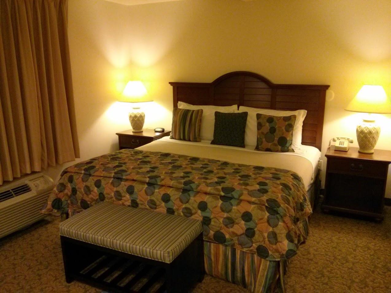 OceanCliff Hotel Bedroom