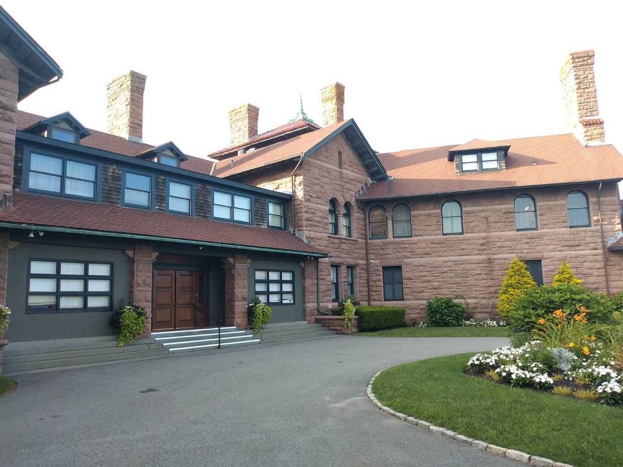 OceanCliff Hotel Exterior