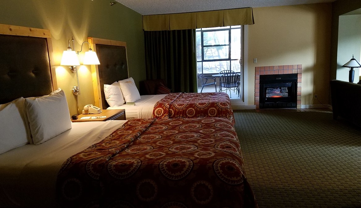 Lodge At Angel Fire Resort bedroom