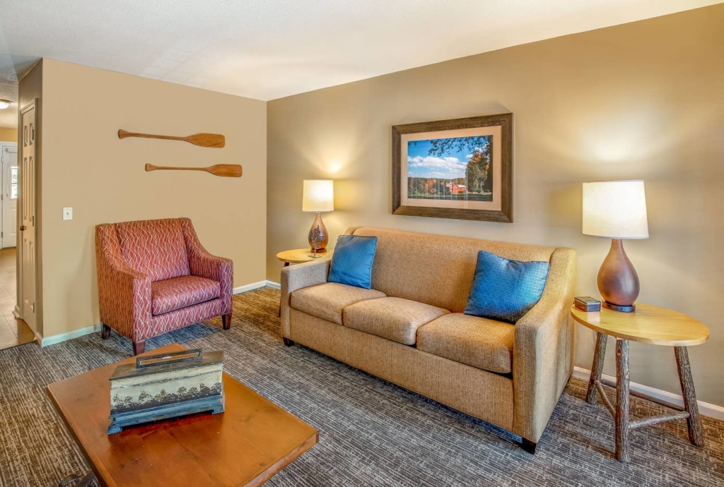 Holiday Inn Club Vacations Destinations: Oak N Spruce Resort Living Room