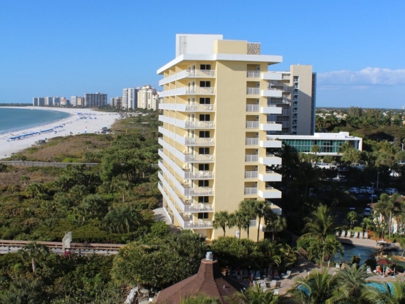 charter club of marco beach