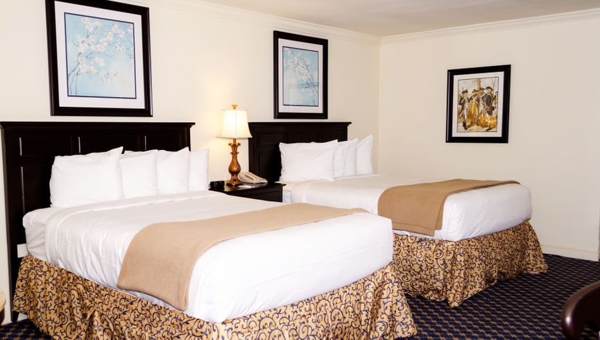 twin beds at westagate