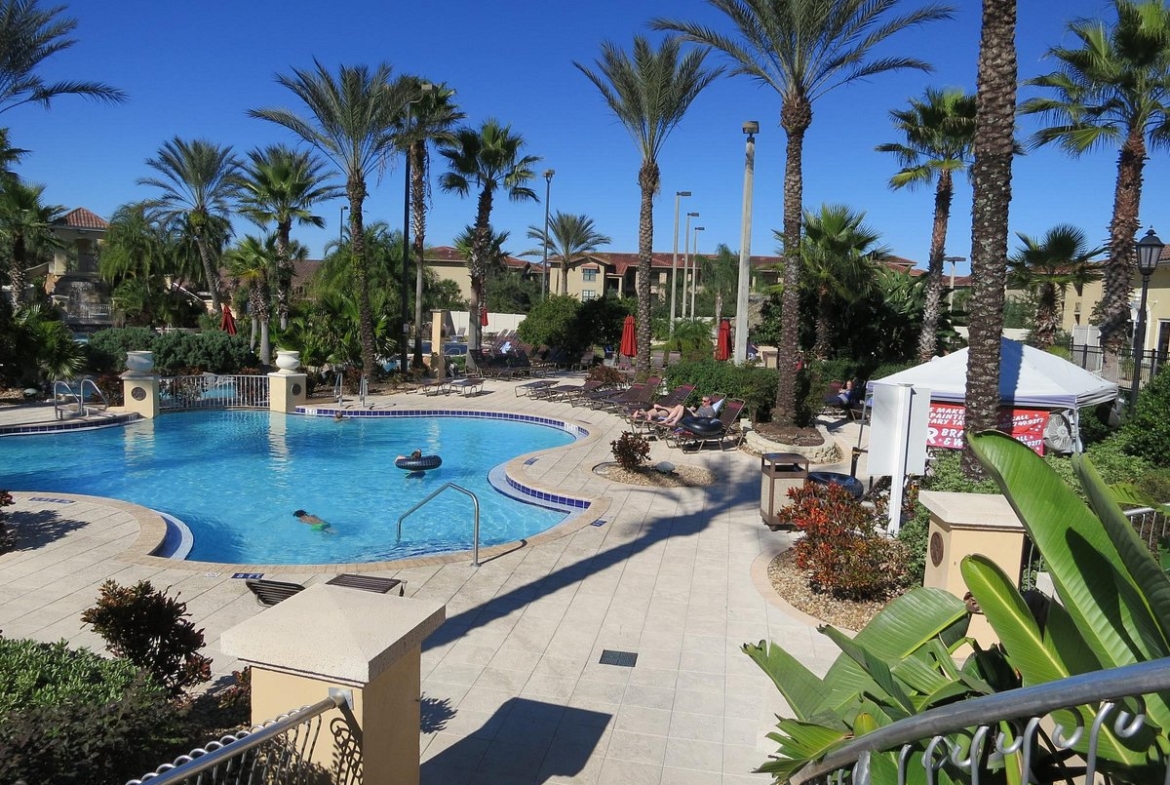 Villas At Regal Palms