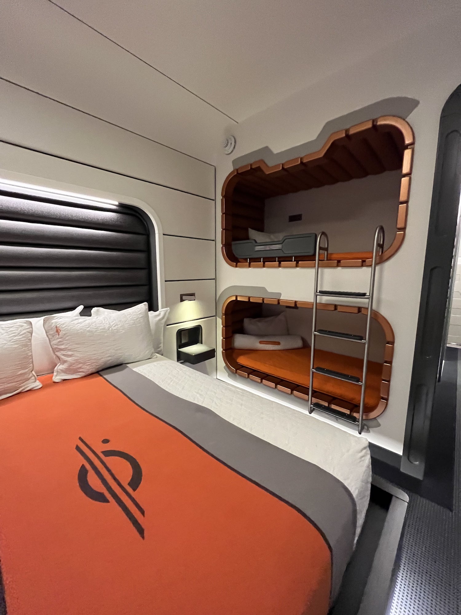 Star Wars Galactic Starcruiser Cabin Bunks