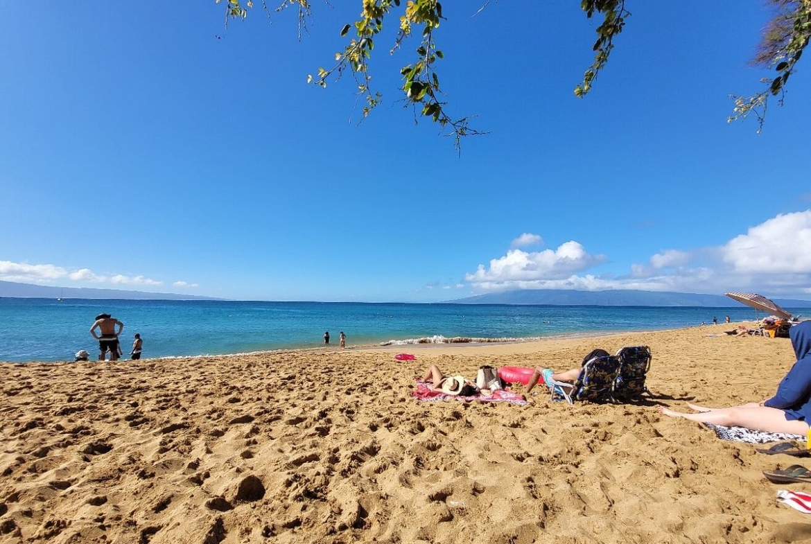 Diamond Kaanapali Beach Club beach