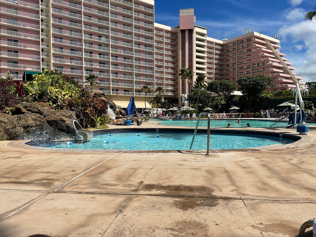 Diamond Kaanapali Beach Club hot tub