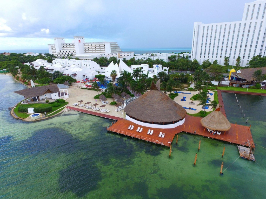 Sunset Marina Resort & Yacht Club, Diamond Resorts Mexico, Cancun Timeshare, RCI, aerial resort view