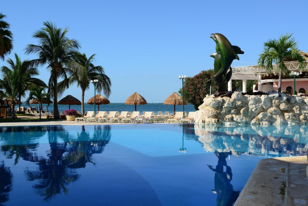 Sunset Marina Resort & Yacht Club, Diamond Resorts Mexico, Cancun Timeshare, RCI, Pool