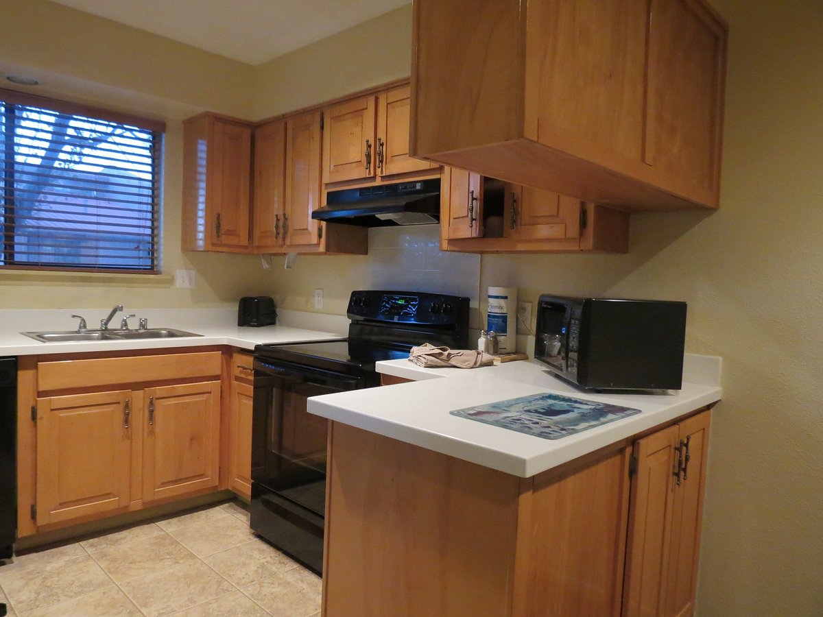 Crown Point Condominiums (Nm) kitchen