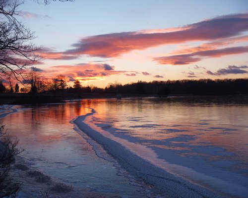 Eagle Village At Tamiment Resort lake sunset