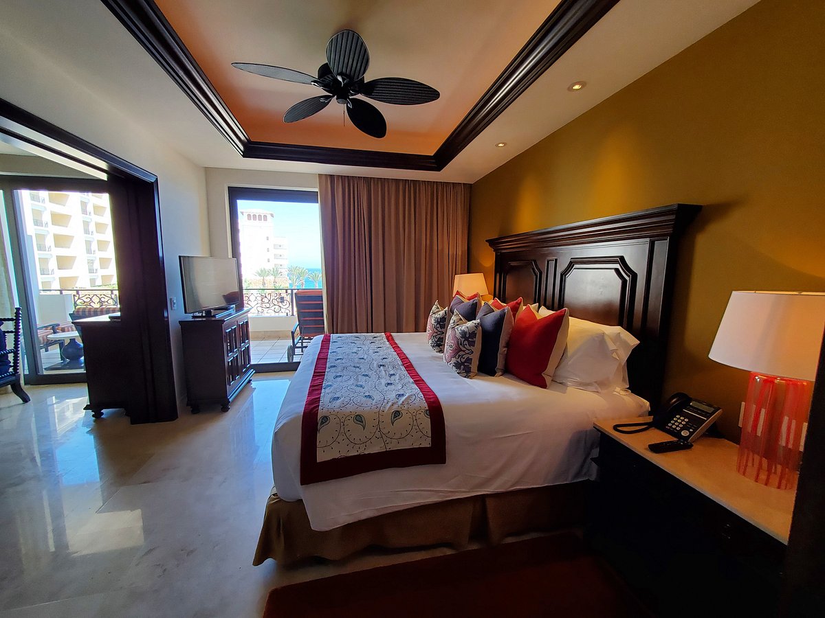 Grand Solmar Land's End Resort & Spa bedroom